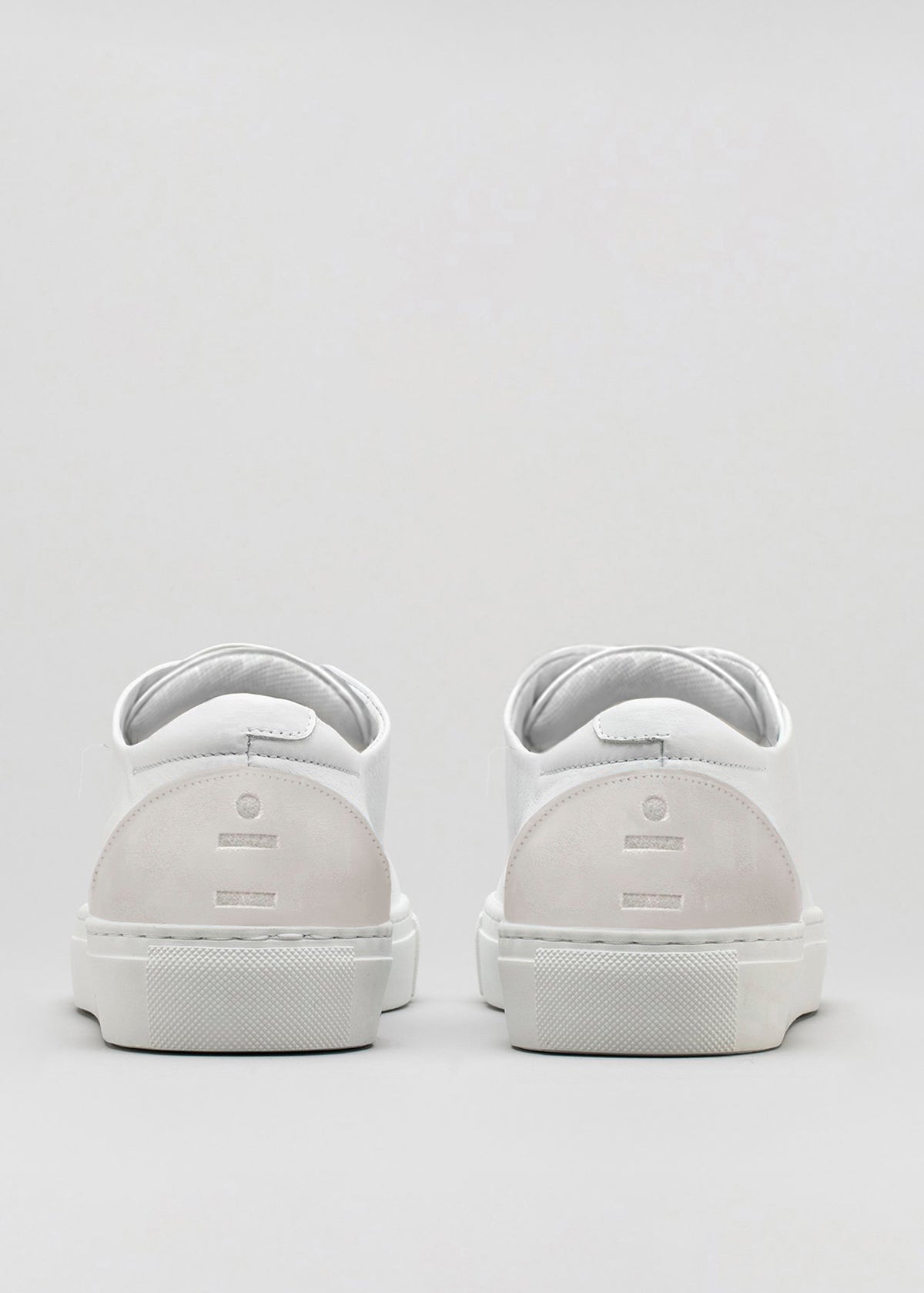 Cap Toe White Canvas by DiVERGE Sneakers