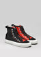 Ein Paar TH0002 von Roni schwarzer Canvas High-Top sneakers mit roten und weißen Akzenten, die vor einem grauen Hintergrund angezeigt werden.