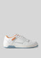 Sneaker bassa V8 Blue W/ Orange con dettagli traforati, accenti arancioni e suola spessa blu su sfondo grigio chiaro.