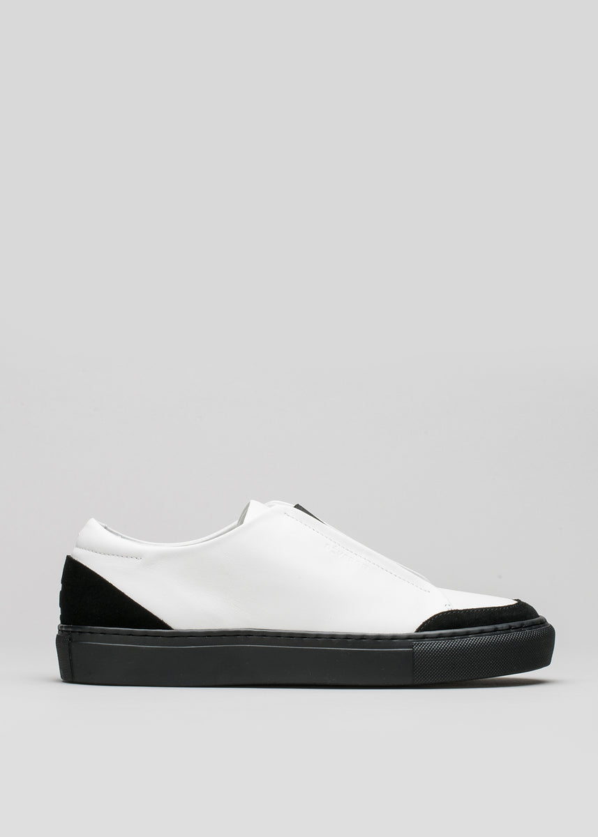 V6 White Leather w/Black