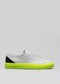grigio con pelle nera premium sneakers con suola bianca in design pulito vista laterale