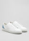 blanco y artic cuero premium bajo sneakers en diseño limpio frontview